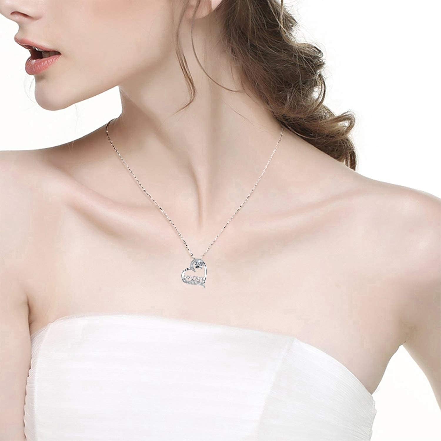 Mothers Day Birthday Gifts 925 Sterling Silver with May Birthstones Emerald Necklace for Women Love Heart Pendant Jewelry Wife